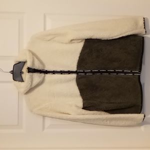 Lucky Brand full zip Sherpa jacket for women size Large in Cream/Olive. NWT